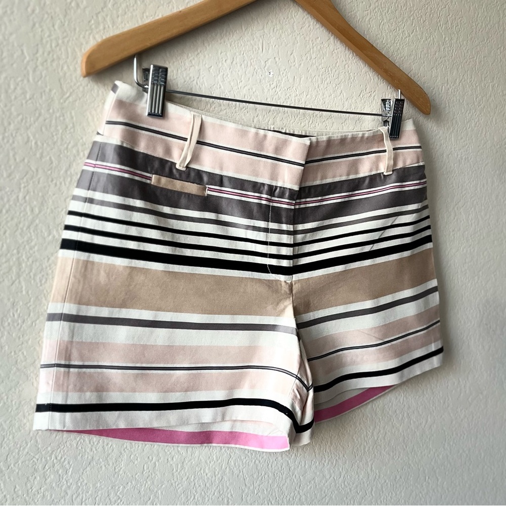 💥Last Chance!! 3 for $25!  Ann Taylor Loft blush dress shorts